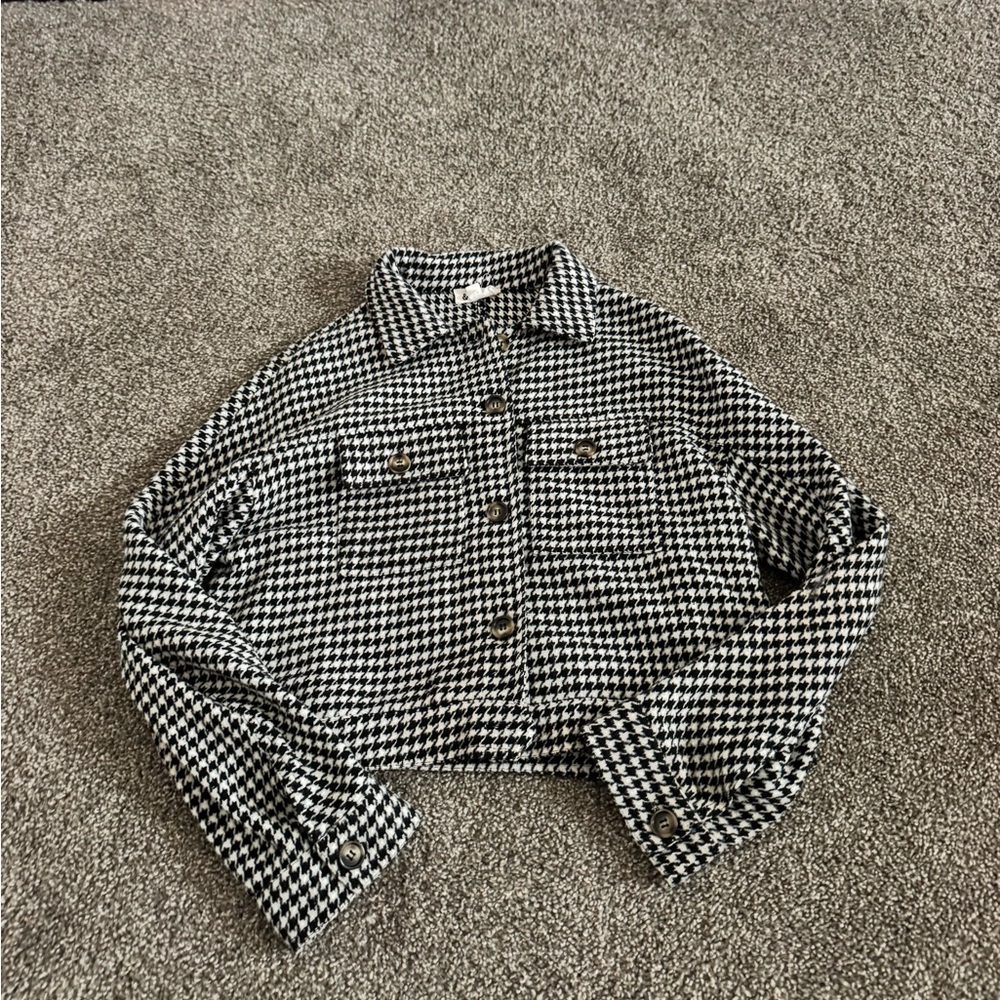 Houndstooth cropped jacket
